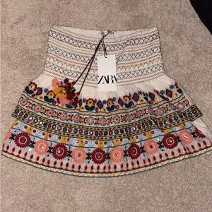 Zara Floral Embroidered A-Line Skirt